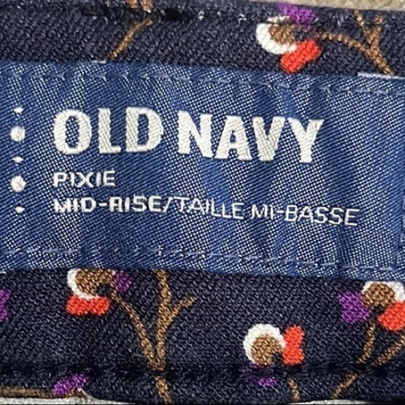 Old Navy‎ Pixie Pants - Picture 4 of 6